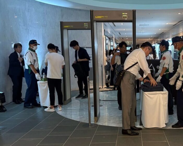 会場の手荷物検査の様子
